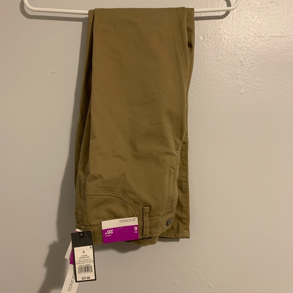 Khaki jeans